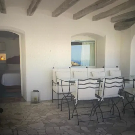 Elegante Rifugio Familiare A Porto Cervo بيت للعطل