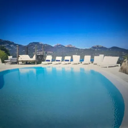 Elegante Rifugio Familiare A Porto Cervo * ليسيا دي فاكا